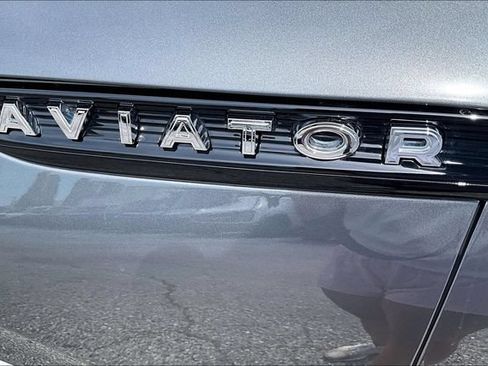 Used 2025 Lincoln Aviator Reserve w/ Equipment Group 201A AWD/4WD image 23