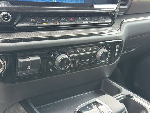 Used 2024 Chevrolet Silverado 1500 ZR2 w/ Technology Package image 13