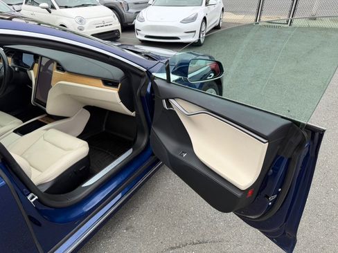 Used 2020 Tesla Model S Long Range Plus image 36