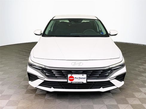 Certified 2025 Hyundai Elantra Hybrid FWD image 2