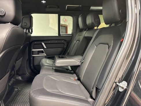 Used 2023 Land Rover Defender 110 X-Dynamic SE AWD/4WD image 27