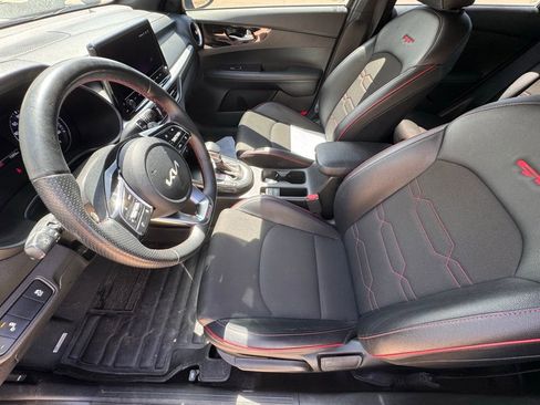 Used 2022 Kia Forte GT w/ GT Technology Package image 8