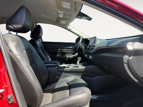 Used 2021 Nissan Altima 2.5 SR FWD image 7