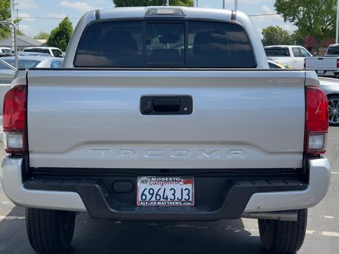 Used 2022 Toyota Tacoma SR w/ SR Convenience Package RWD image 6