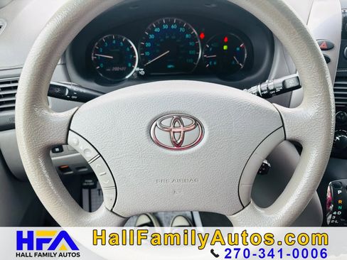 Used 2006 Toyota Sienna LE FWD image 18