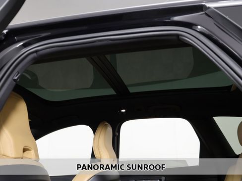 Used 2022 Volvo XC60 B6 Inscription w/ Climate Package image 4