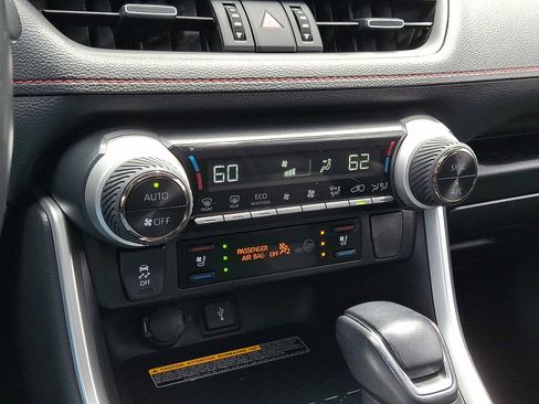 Certified 2021 Toyota RAV4 XSE w/ Premium Package AWD/4WD image 18