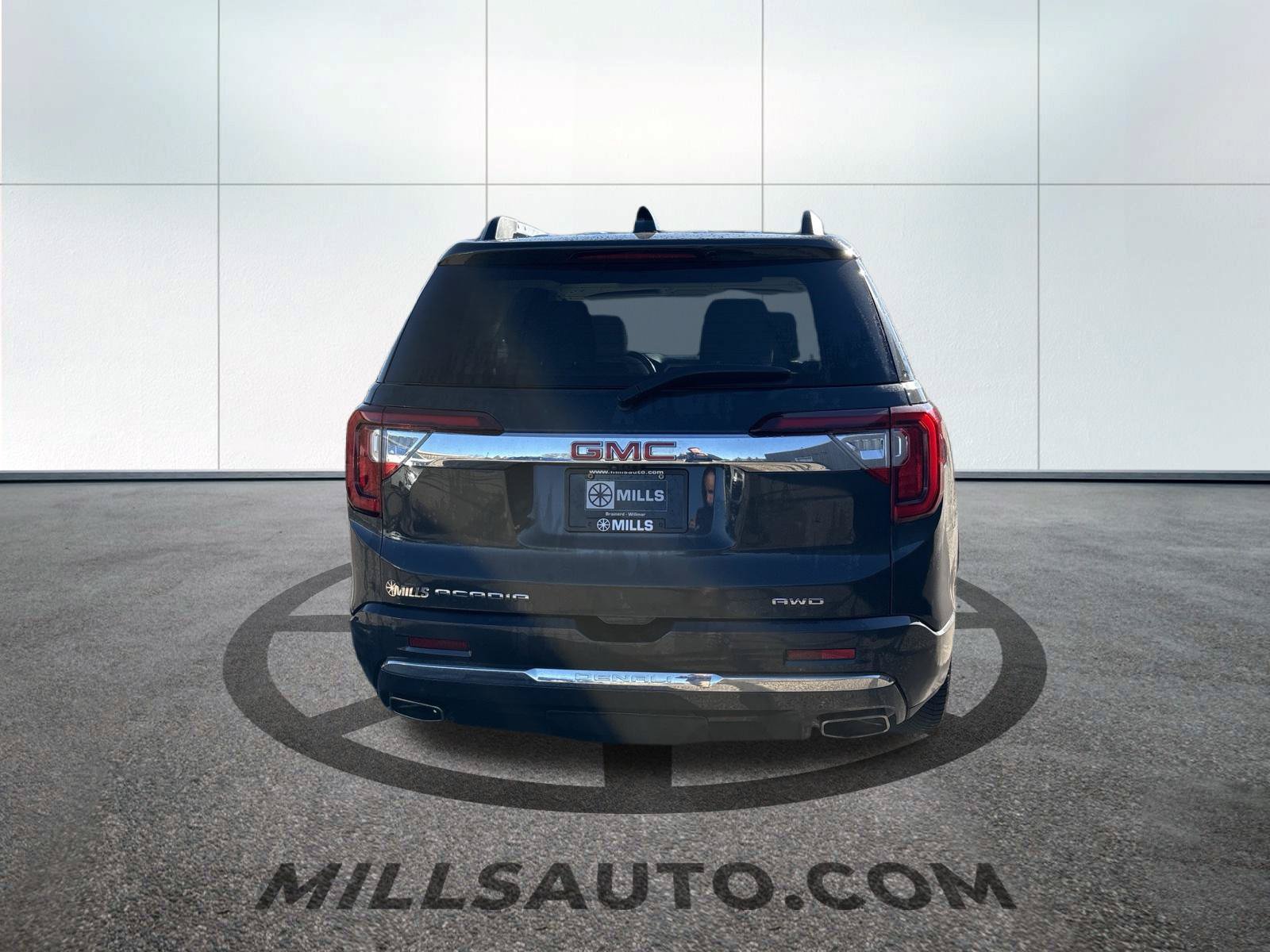Used 2021 GMC Acadia Denali w/ Denali Ultimate Package AWD/4WD image 7