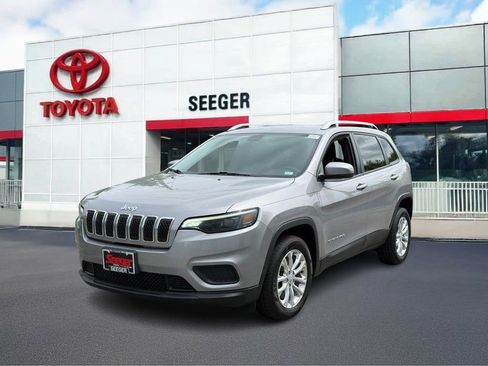 Used 2020 Jeep Cherokee Latitude FWD image 10
