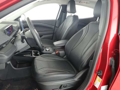 Used 2024 Ford Mustang Mach-E Premium image 11