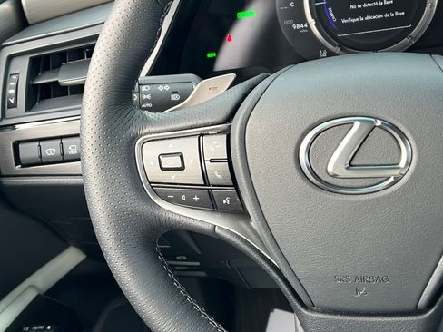 Certified 2025 Lexus ES 300h F Sport image 18