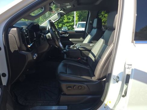 Used 2025 GMC Sierra 1500 SLT AWD/4WD image 11