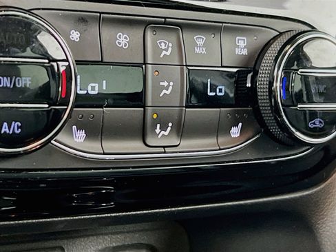 Used 2021 Buick Encore GX Select FWD image 19