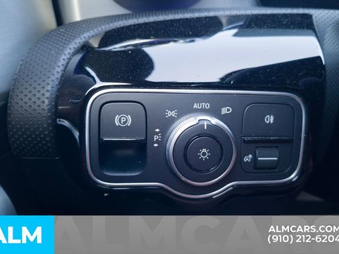 Used 2025 Mercedes-Benz CLA 250 4MATIC image 34