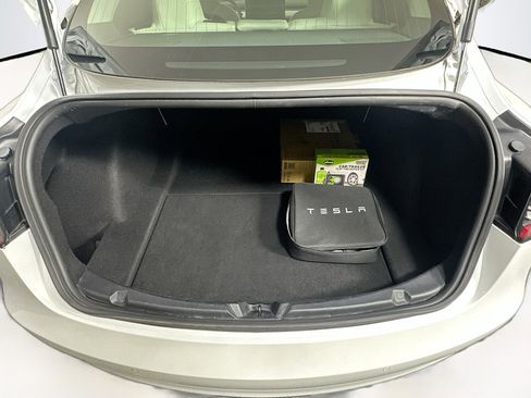 Used 2020 Tesla Model 3 Standard Range RWD image 28