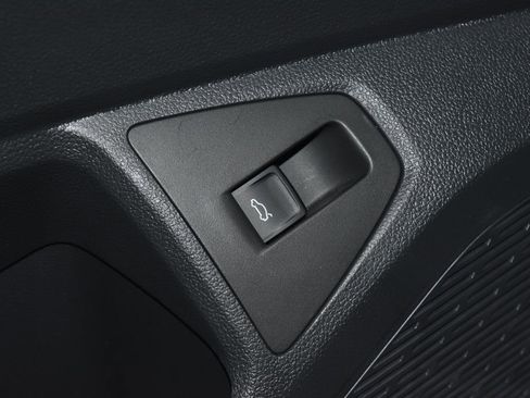 Used 2026 Volkswagen Jetta SEL image 6