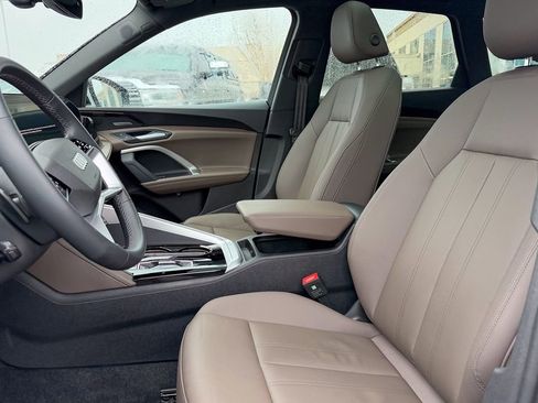 Used 2025 Audi Q5 Premium Plus w/ Premium Plus image 12