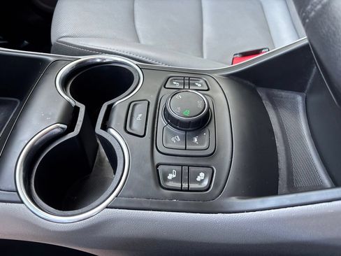 Used 2023 GMC Terrain SLT w/ Tech Package AWD/4WD image 24