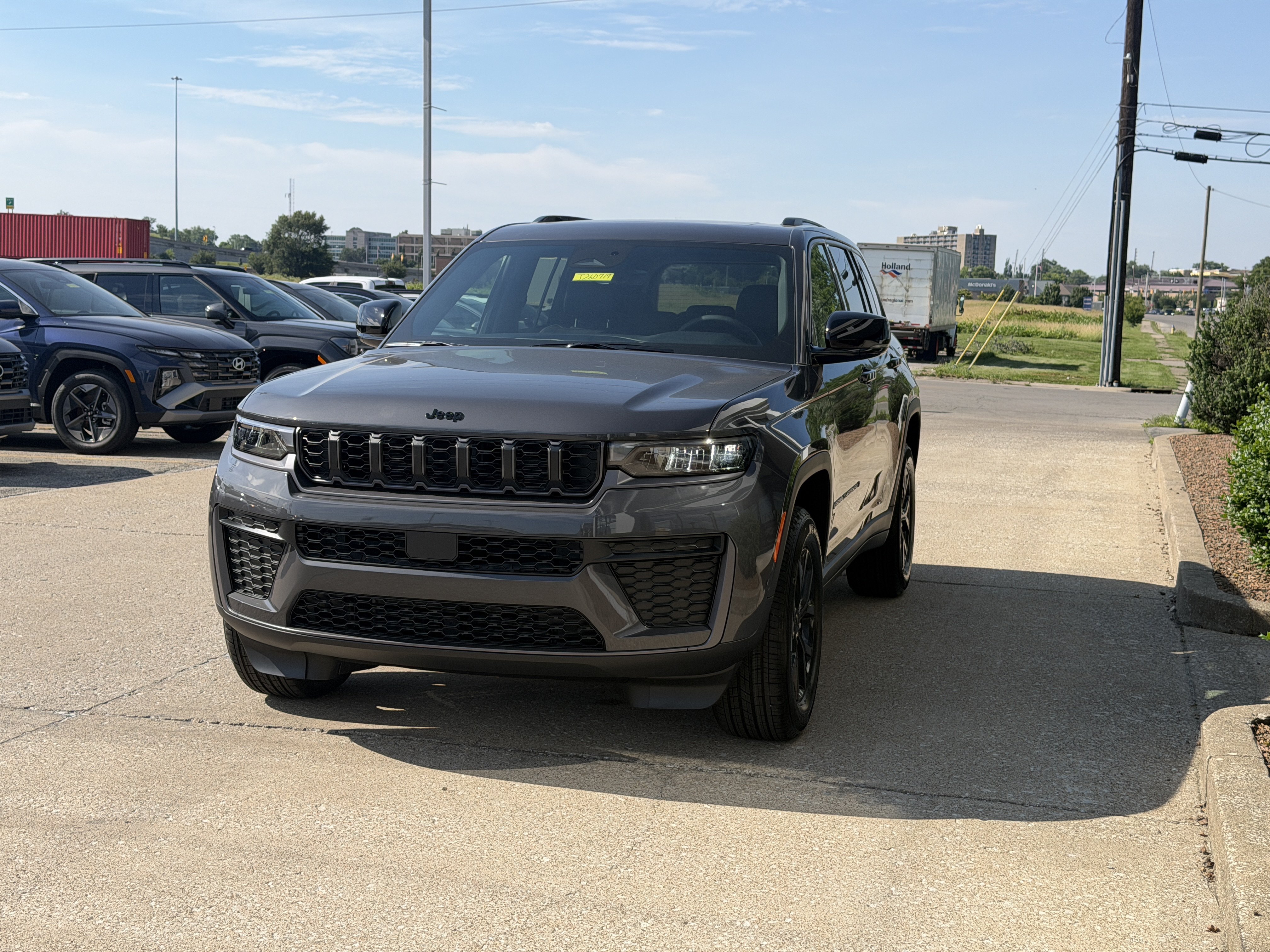 New 2026 Jeep Grand Cherokee Altitude AWD/4WD image 16