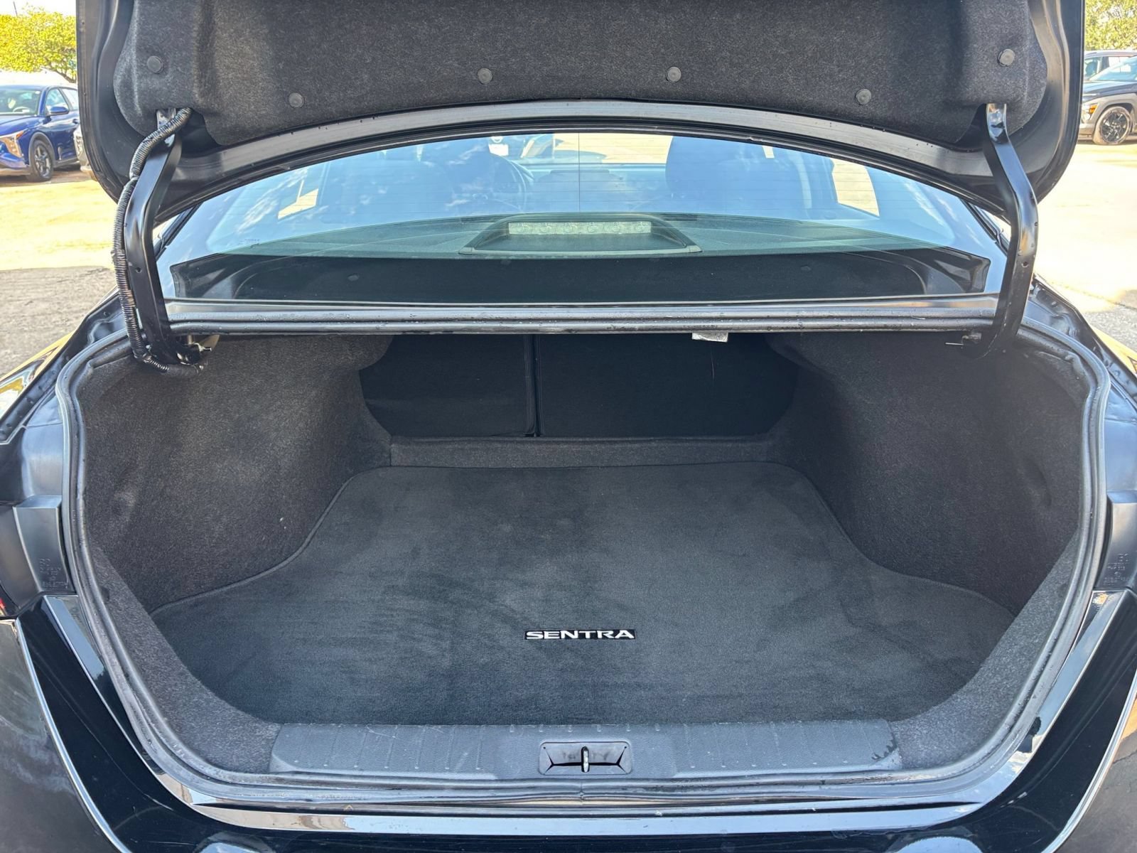 Used 2025 Nissan Sentra S FWD image 28