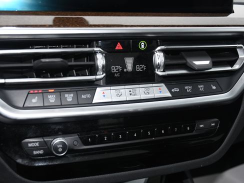 Used 2023 BMW X3 sDrive30i w/ Premium Package w/ZPA image 16