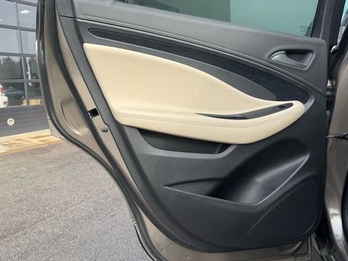 Used 2017 Buick Envision Preferred image 38