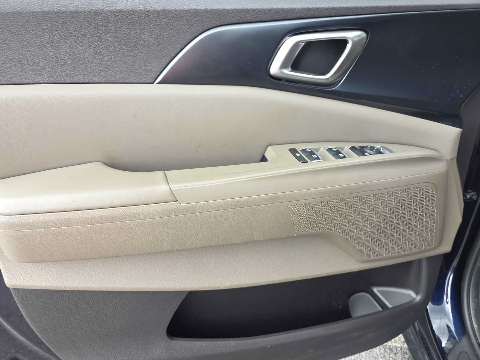 Used 2026 Kia Carnival FWD image 14