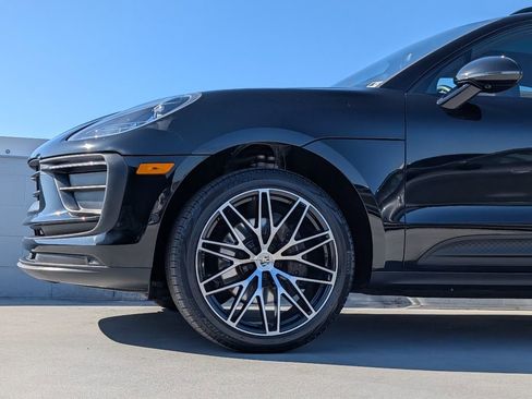 Used 2023 Porsche Macan image 9