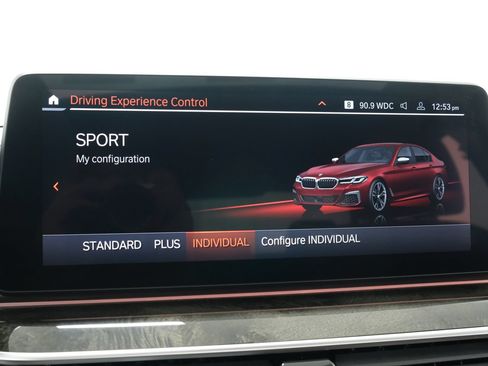 Used 2022 BMW M550i xDrive w/ Executive Package AWD/4WD image 16