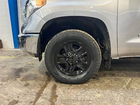 Used 2014 Toyota Tundra SR5 image 5