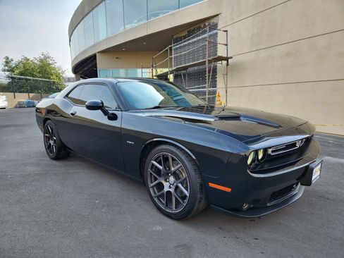 Used 2016 Dodge Challenger R/T Plus RWD image 25