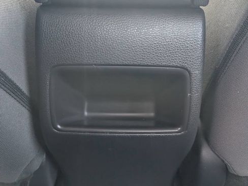 Used 2020 Toyota Corolla LE FWD image 21
