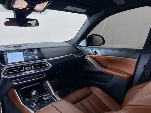 Used 2021 BMW X6 M50i w/ Executive Package image 25