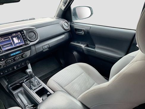 Used 2021 Toyota Tacoma TRD Off-Road w/ Technology Package image 21