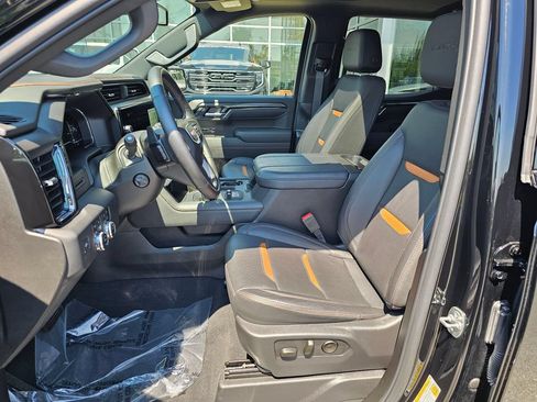 Used 2025 GMC Sierra 1500 AT4 w/ AT4 Preferred Package AWD/4WD image 21