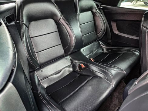 Used 2024 Ford Mustang Premium image 34