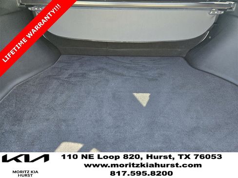 Used 2021 Toyota Venza LE image 32