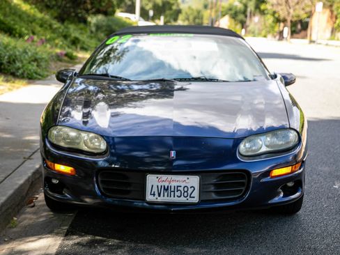 Used 2002 Chevrolet Camaro Z28 RWD image 2