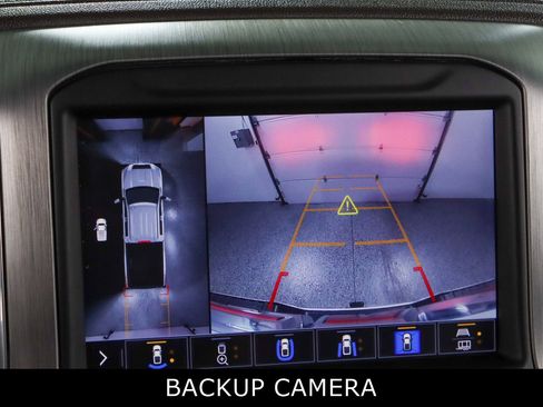 Used 2023 GMC Sierra 2500 Denali w/ Denali Ultimate Package image 19