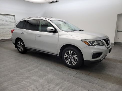 Used 2018 Nissan Pathfinder S FWD image 11