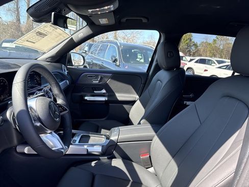 Certified 2025 Mercedes-Benz GLB 250 image 15