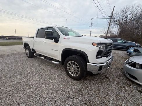 Used 2025 Chevrolet Silverado 2500 LTZ w/ LTZ Plus Package AWD/4WD image 7