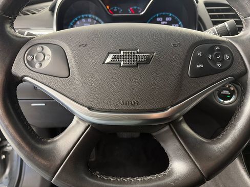 Used 2019 Chevrolet Impala LT FWD image 16