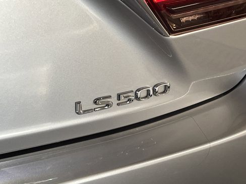 Used 2022 Lexus LS 500 w/ Interior Upgrade Package image 23