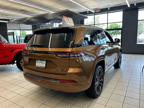 New 2026 Jeep Grand Cherokee Limited AWD/4WD image 6
