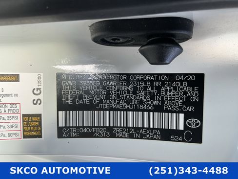 Used 2021 Toyota Corolla LE image 28