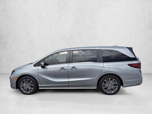 New 2026 Honda Odyssey Touring image 5