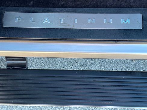 Used 2015 Ford F150 Platinum w/ Equipment Group 701A Luxury AWD/4WD image 17