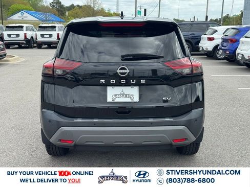 Used 2023 Nissan Rogue SV FWD image 12
