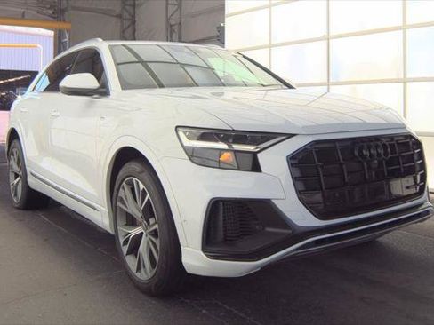 Used 2021 Audi Q8 Premium Plus AWD/4WD image 21